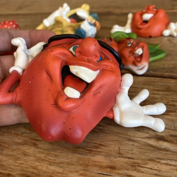 Gigglin Groceries Jack Graham Second Nature Anthropomorphic Fruit Wall Plaques - Picture 3 of 16